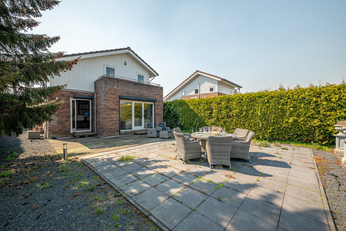 Vrijstaande woning te koop: Vinkenkade 77R42, Vinkeveen