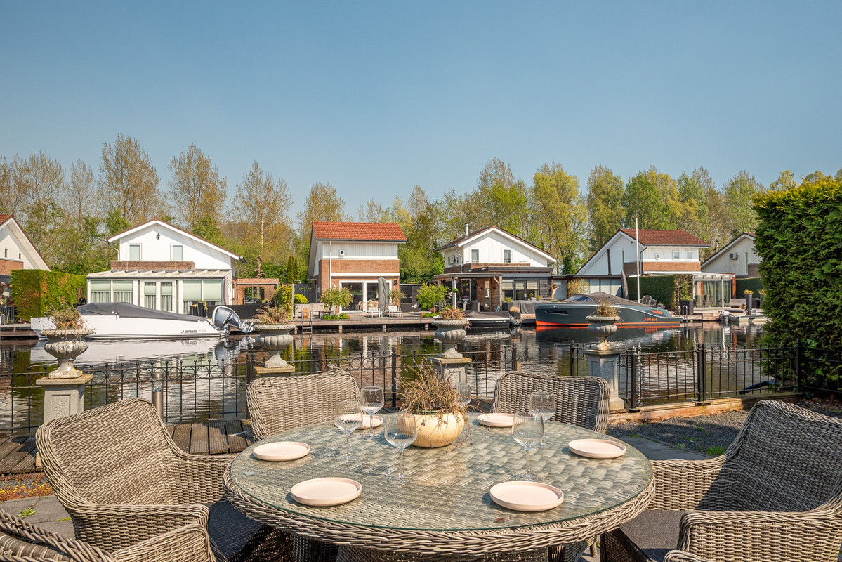 Vrijstaande woning te koop: Vinkenkade 77R42, Vinkeveen
