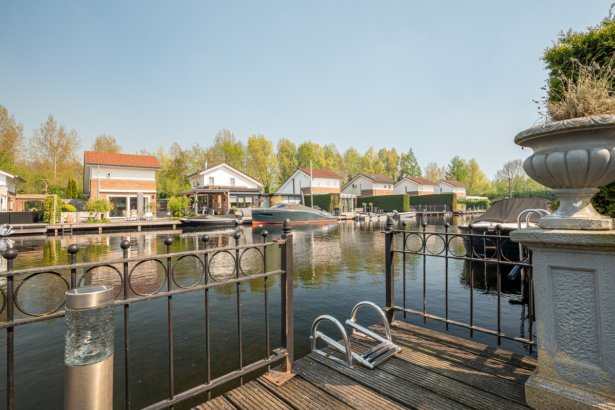Vrijstaande woning te koop: Vinkenkade 77R42, Vinkeveen
