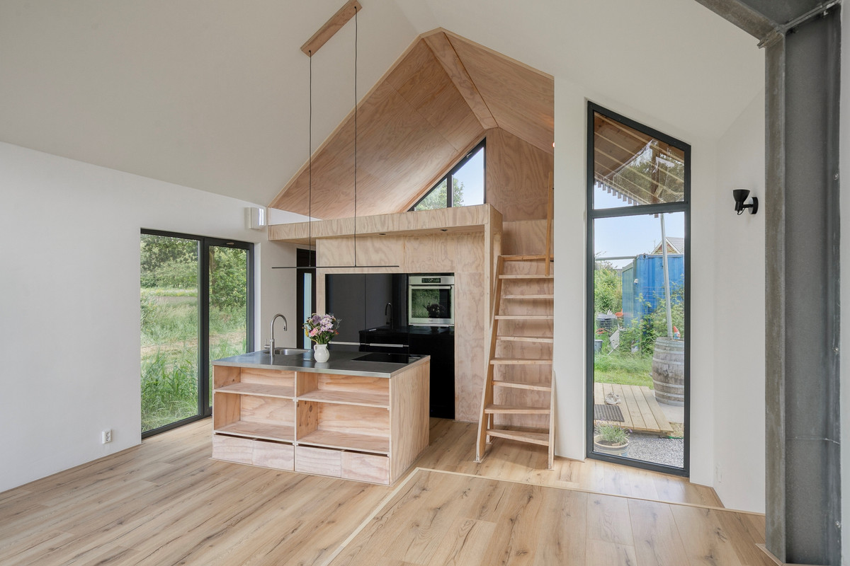 Vrijstaande woning te koop: Spinozalaan 27A, Almere