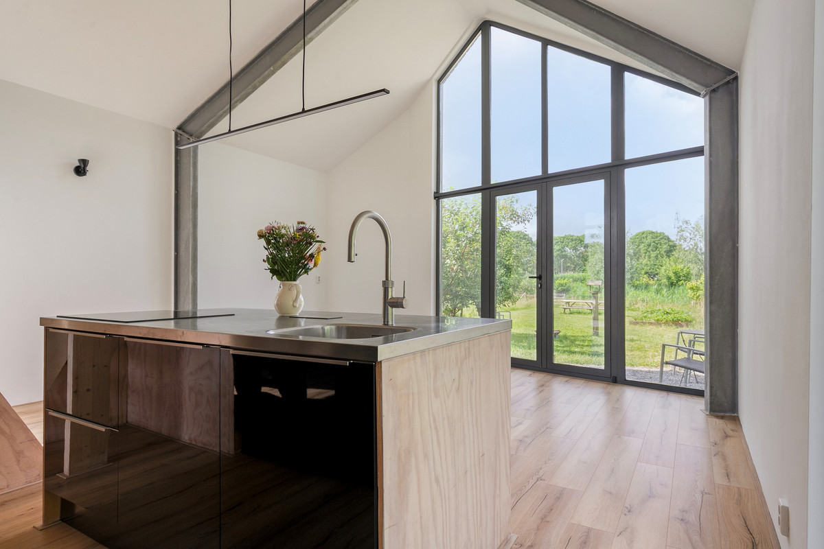Vrijstaande woning te koop: Spinozalaan 27A, Almere