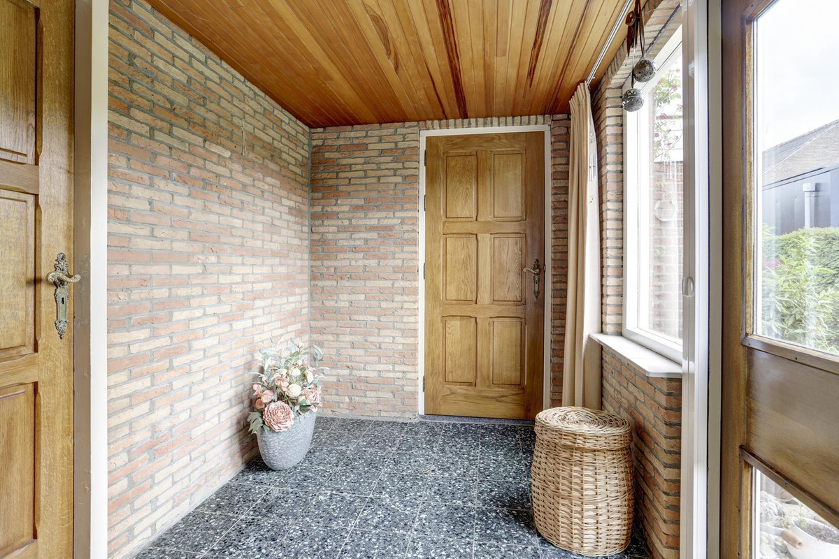 Twee-onder-één-kap te koop: Burg. van Haarenstraat 6, Kerkdriel