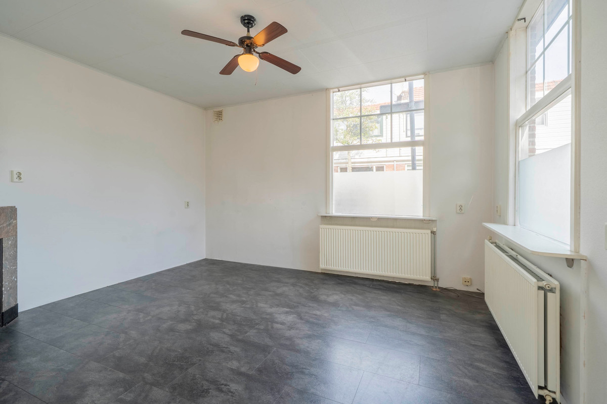Vrijstaande woning te koop: Pieter Latensteinstraat 74, Zaandam