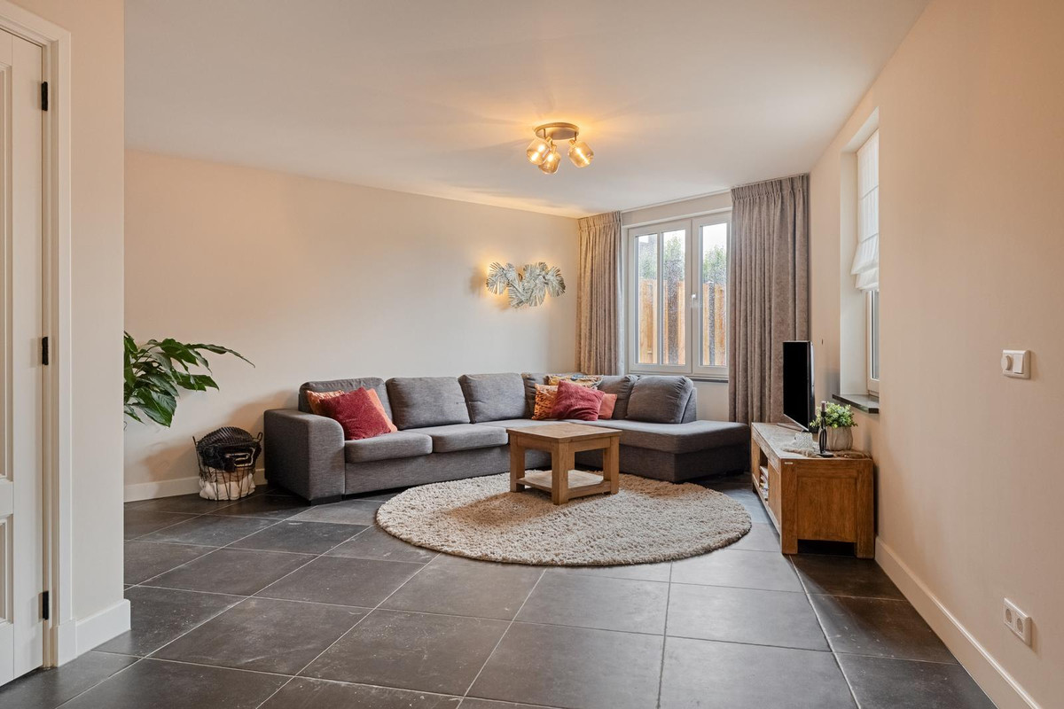 Vrijstaande woning te koop: Stationstraat 30, Alphen