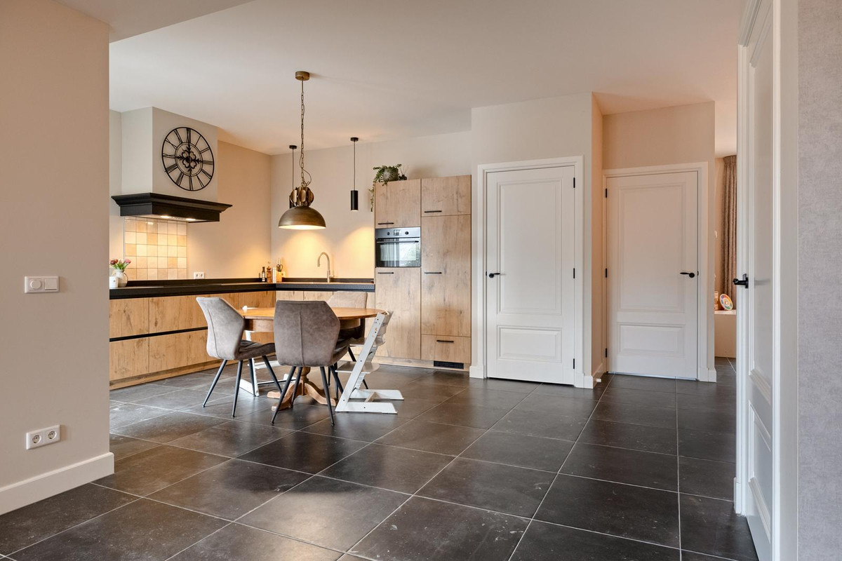 Vrijstaande woning te koop: Stationstraat 30, Alphen