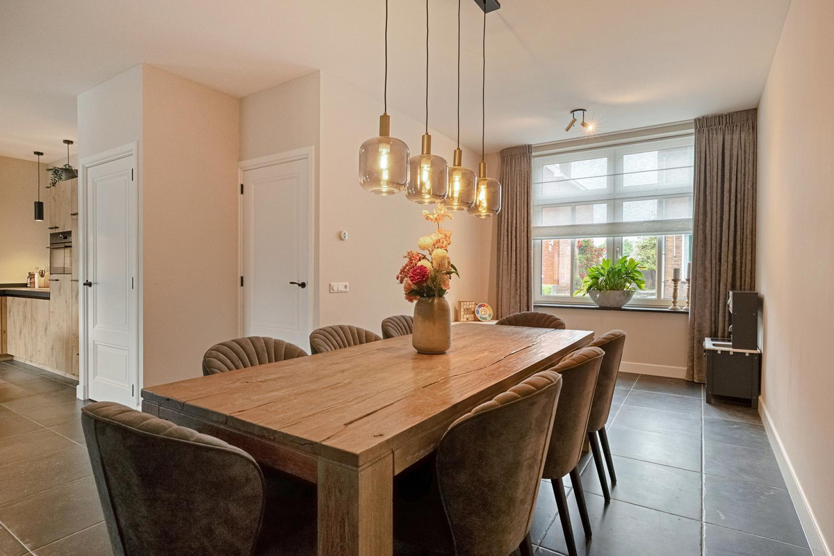 Vrijstaande woning te koop: Stationstraat 30, Alphen