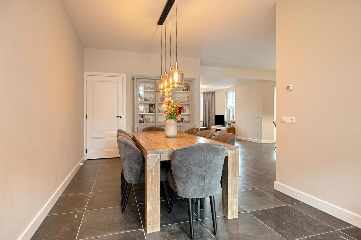Vrijstaande woning te koop: Stationstraat 30, Alphen