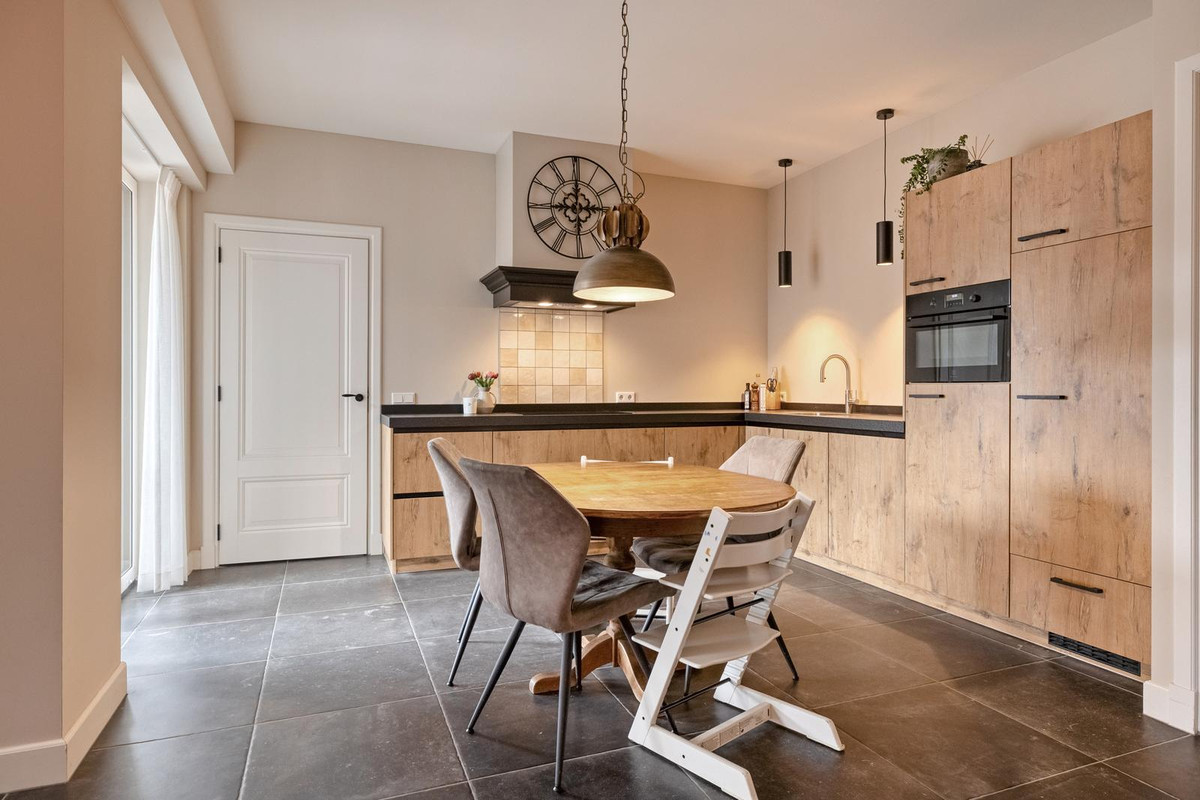 Vrijstaande woning te koop: Stationstraat 30, Alphen