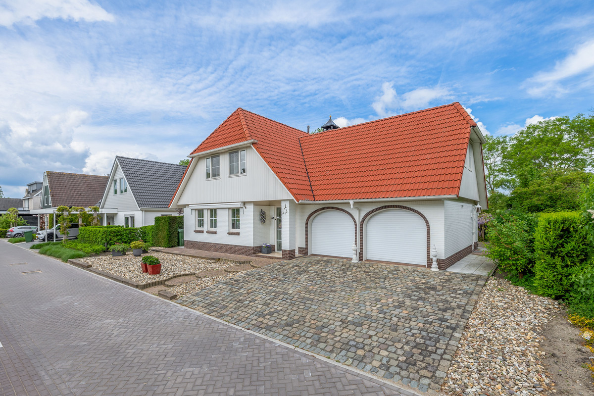 Vrijstaande woning te koop: Woubrechterf 37, Waddinxveen