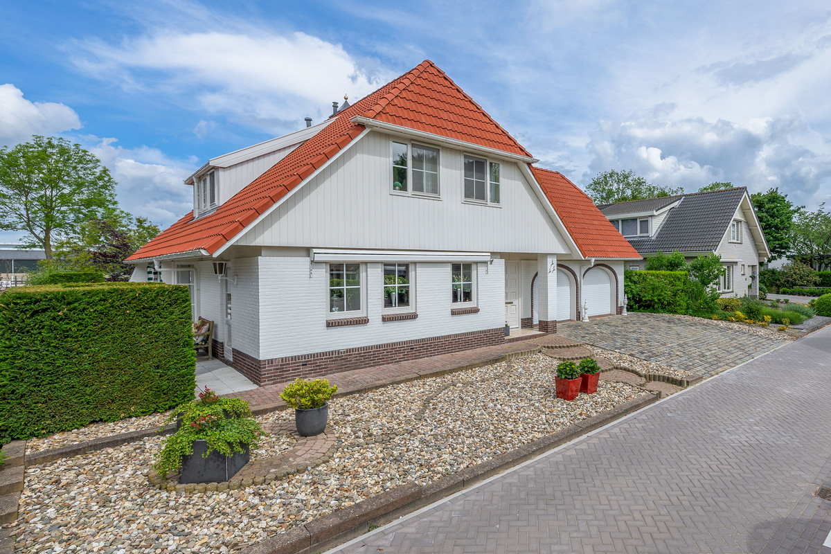 Vrijstaande woning te koop: Woubrechterf 37, Waddinxveen