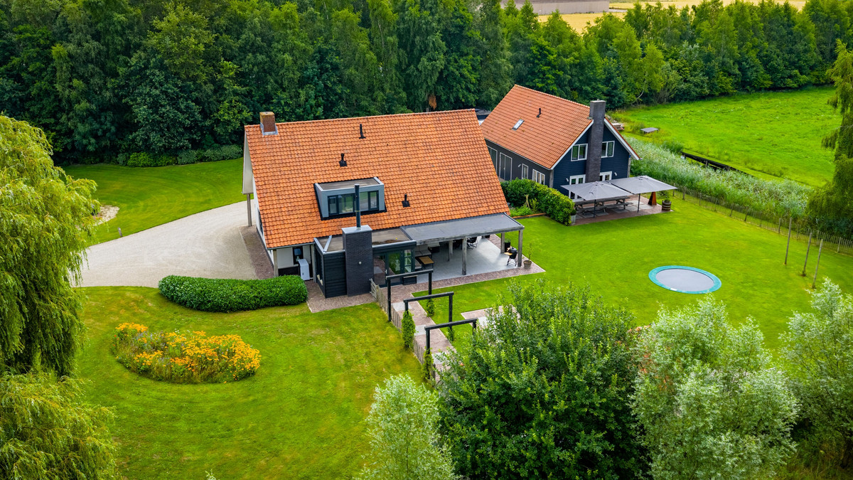 Vrijstaande woning te koop: Enterveenweg 3, Enter