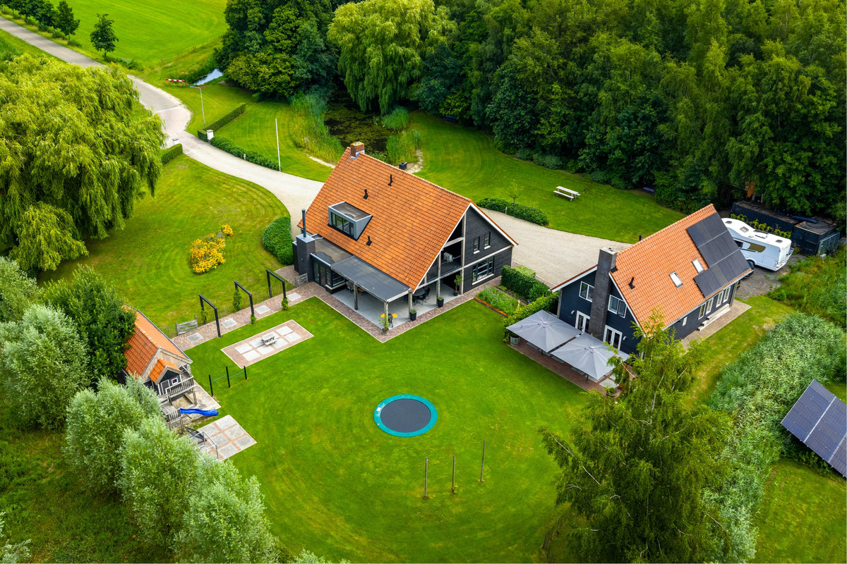 Vrijstaande woning te koop: Enterveenweg 3, Enter