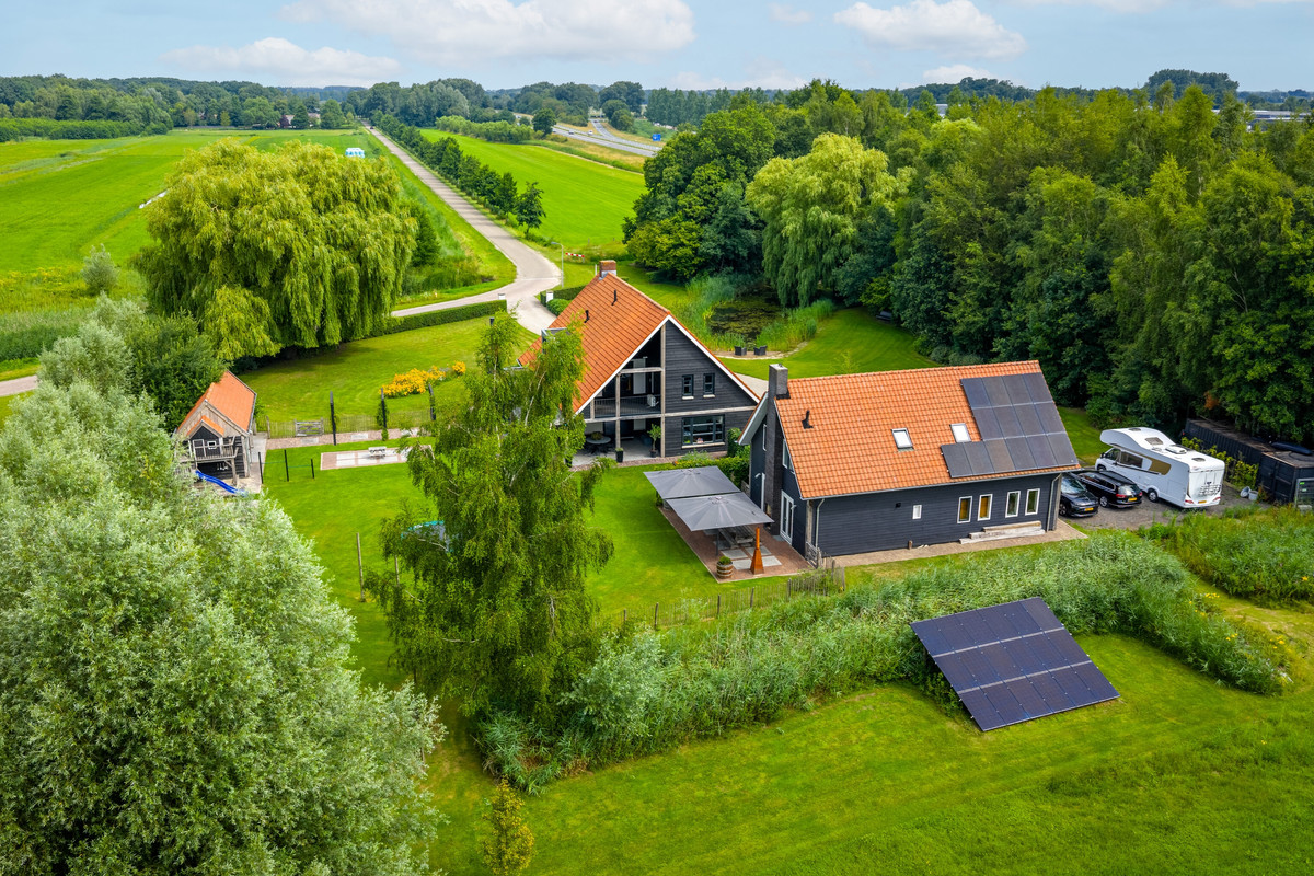 Vrijstaande woning te koop: Enterveenweg 3, Enter