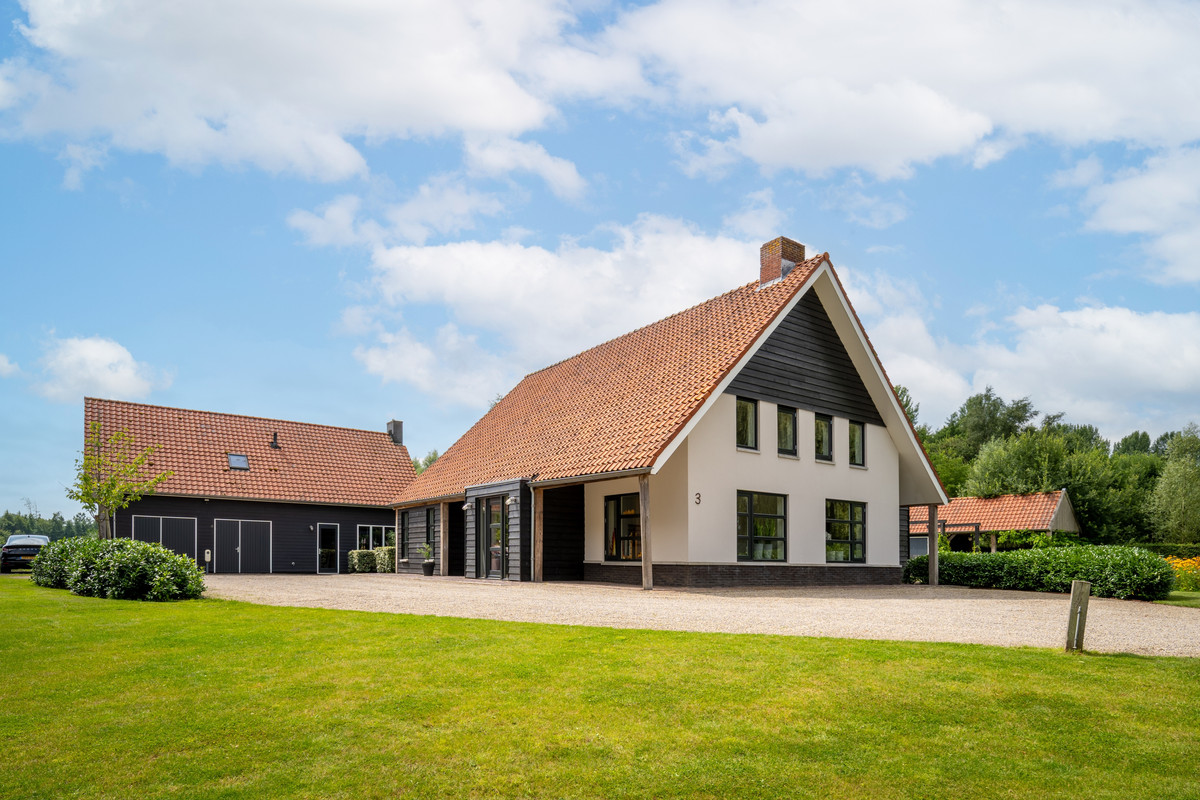 Vrijstaande woning te koop: Enterveenweg 3, Enter