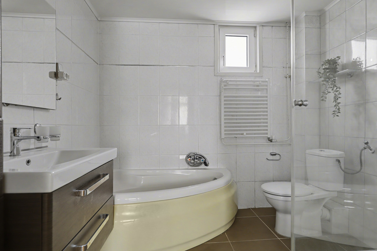Tussenwoning te koop: Overlanderstraat 680, Purmerend