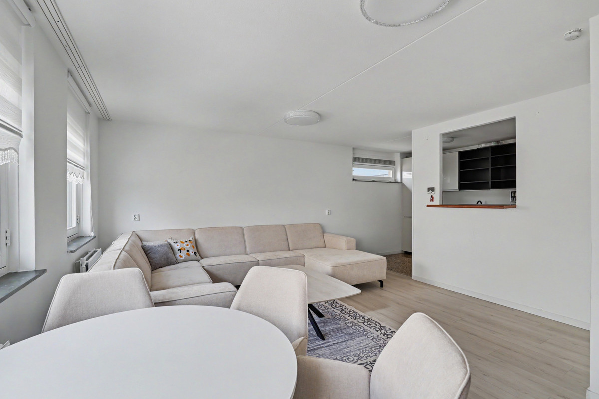 Appartement te koop: Honselersdijkstraat 84, 'S-Gravenhage