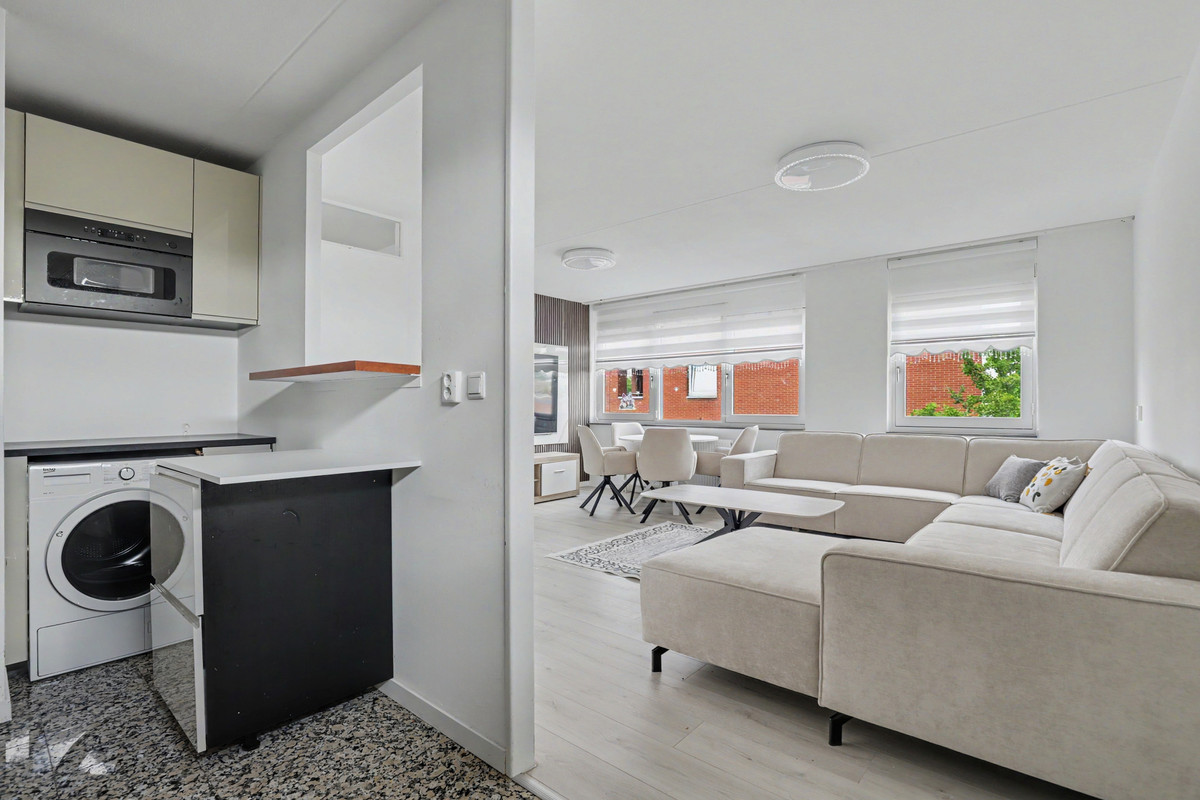 Appartement te koop: Honselersdijkstraat 84, 'S-Gravenhage