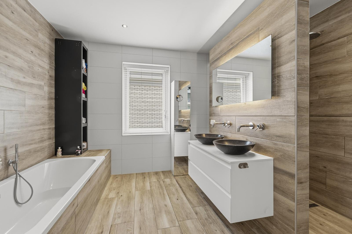 Vrijstaande woning te koop: Brikzeil 20, Almere