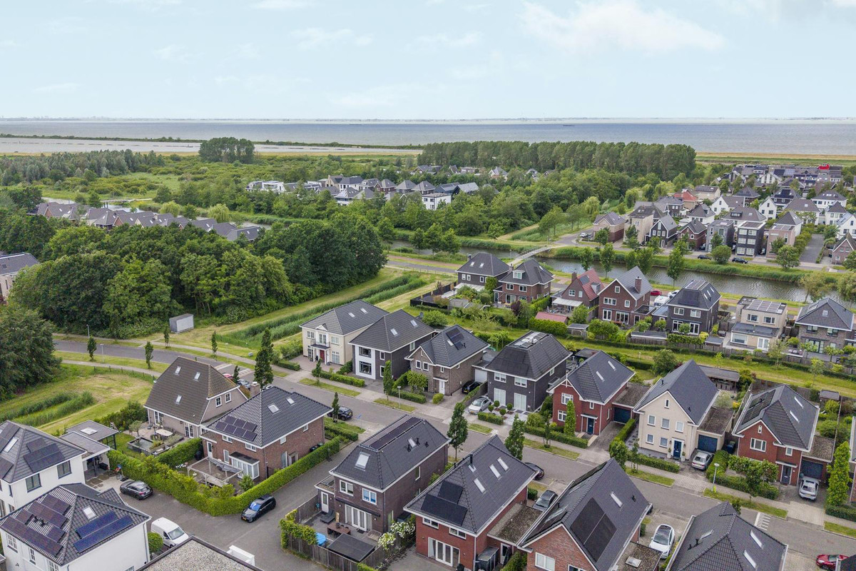 Vrijstaande woning te koop: Brikzeil 20, Almere