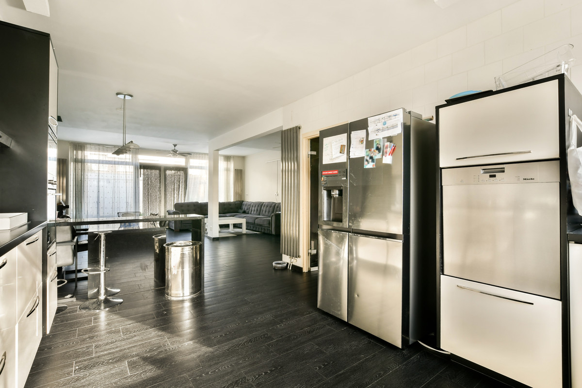 Tussenwoning te koop: Terneuzenstraat 8, Almere