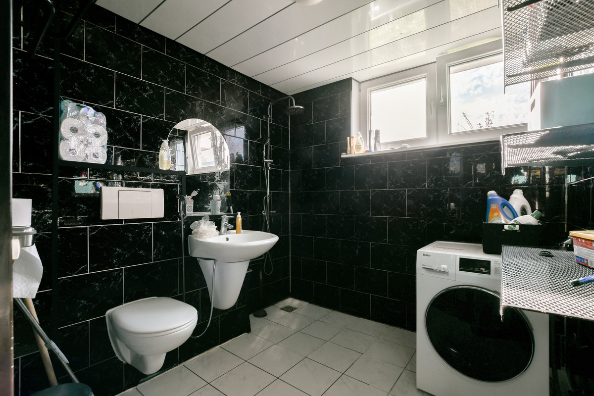 Tussenwoning te koop: Terneuzenstraat 8, Almere