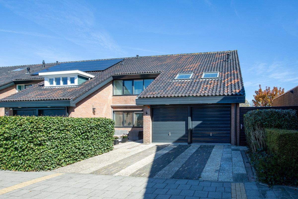 Hoekwoning te koop: Ringvaartzijde 54, Aalsmeer