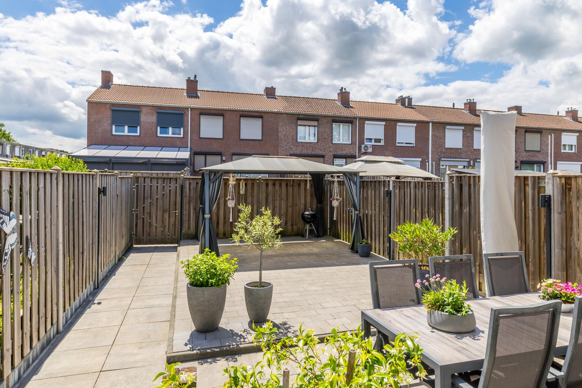 Appartement te koop: Burg. Mannensstraat 3, Hoensbroek