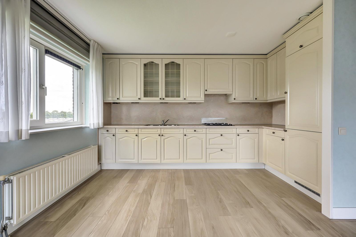 Appartement te koop: Lokkertsemolenweg 58, Hoogvliet Rotterdam