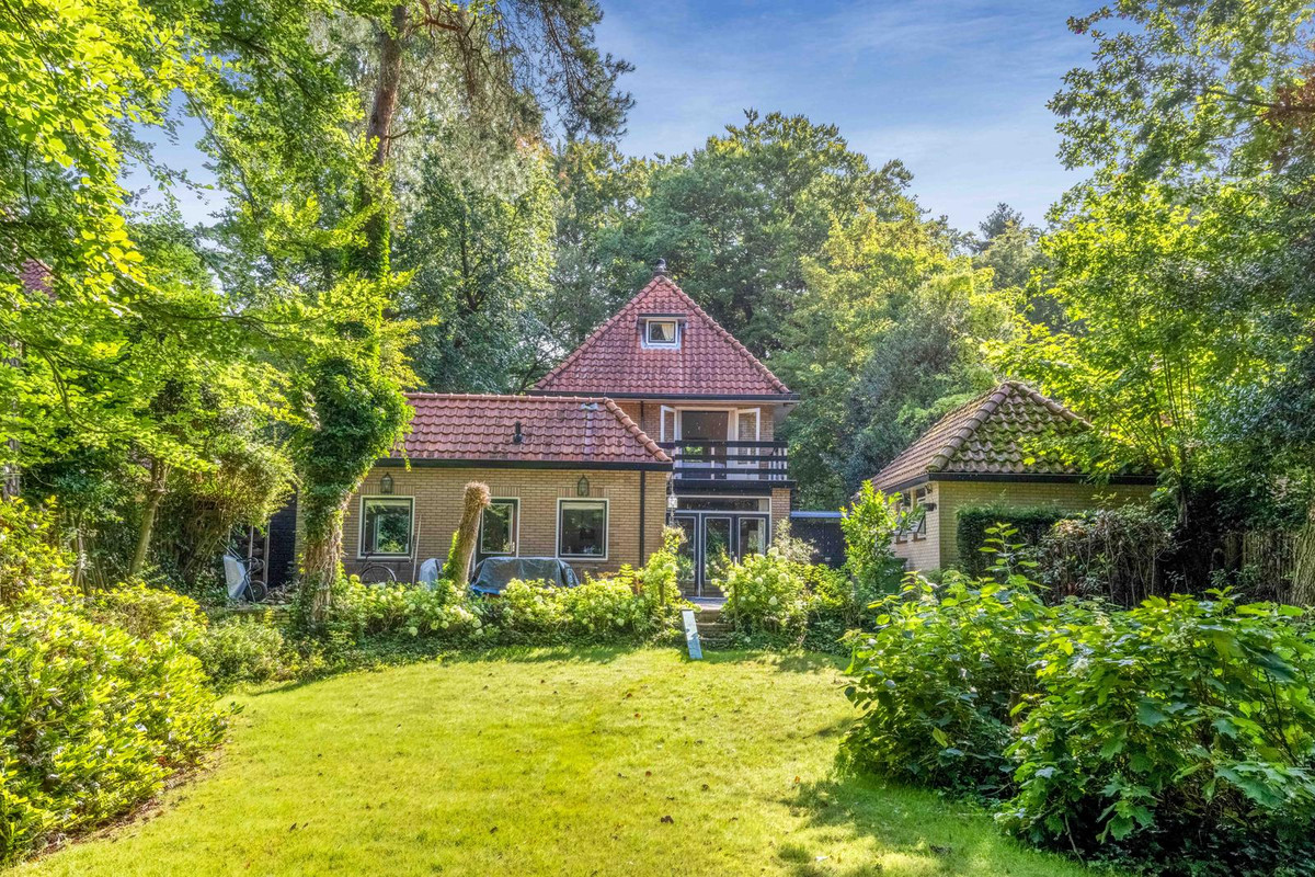 Vrijstaande woning te koop: Albert Cuyplaan 11, Bilthoven
