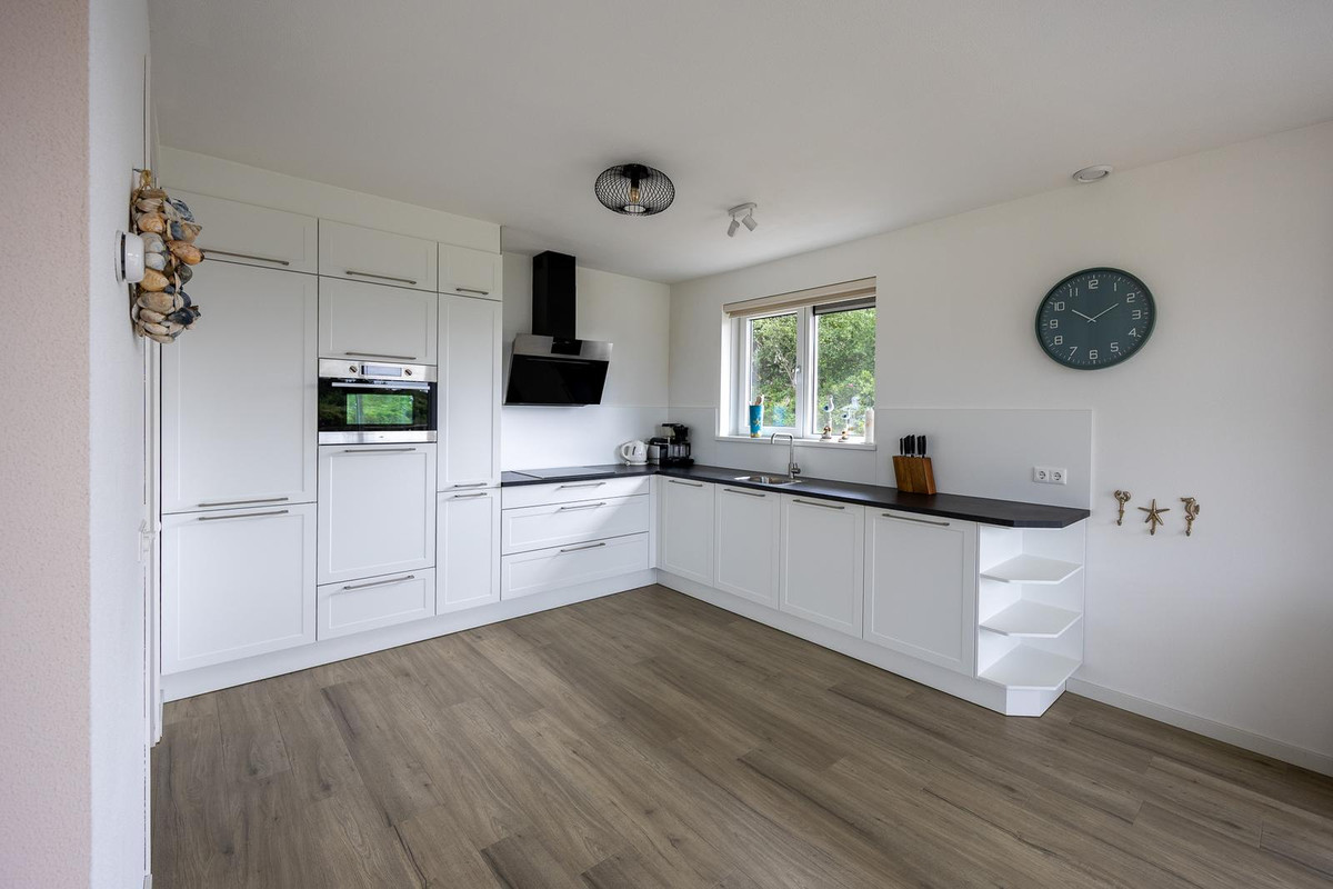 Vrijstaande woning te koop: Bosrand 74, Buren