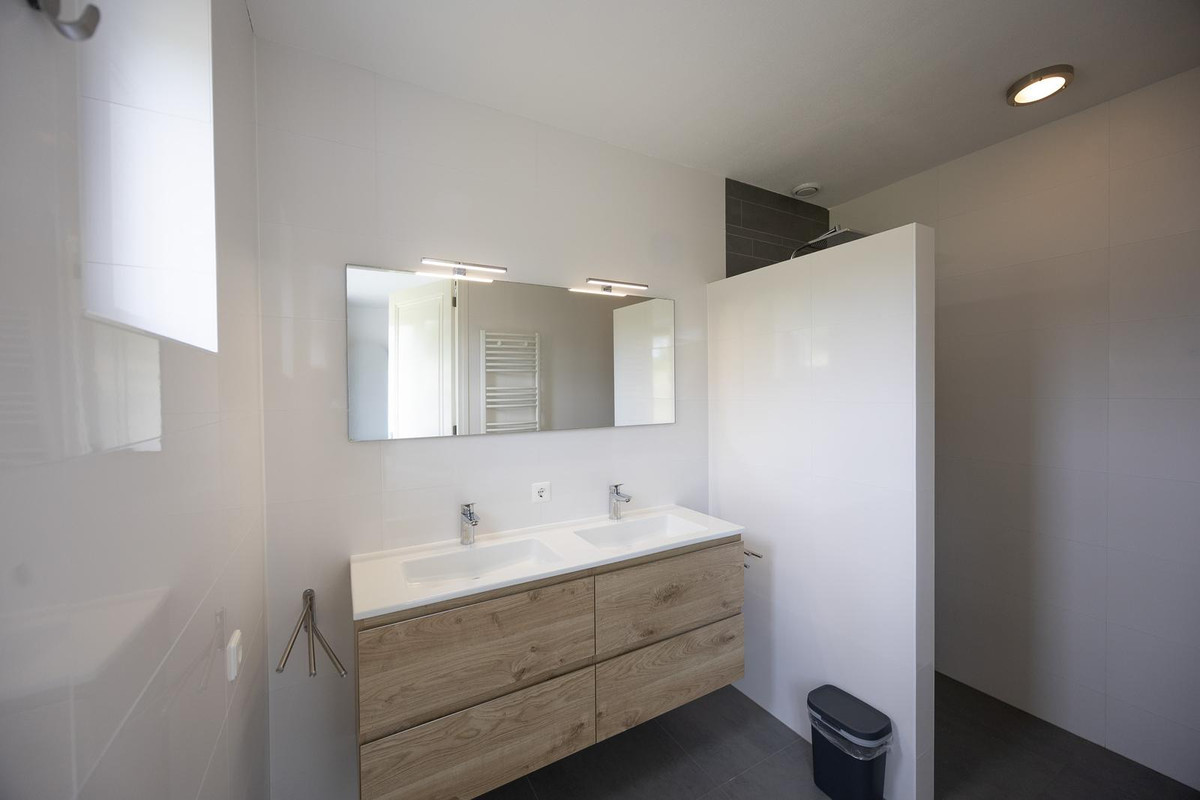 Vrijstaande woning te koop: Bosrand 74, Buren