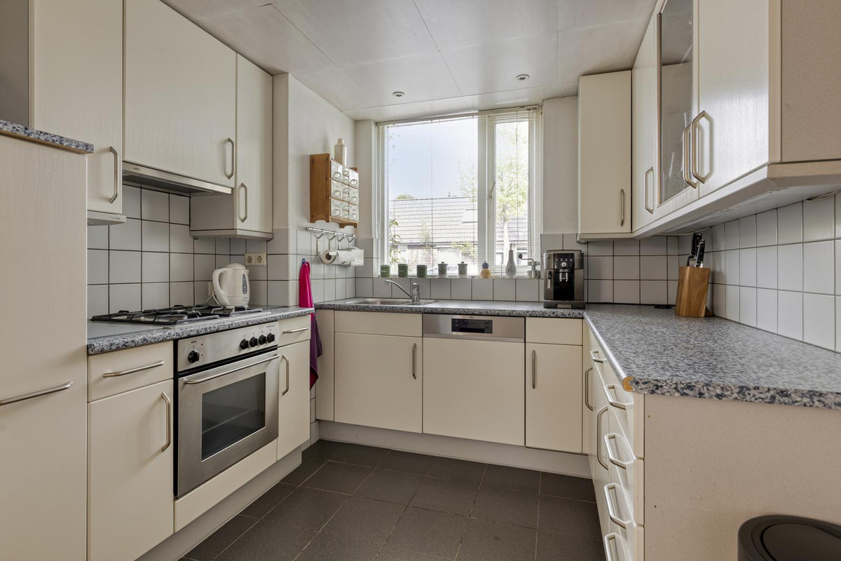 Tussenwoning te koop: Bordeauxlaan 36, Eindhoven