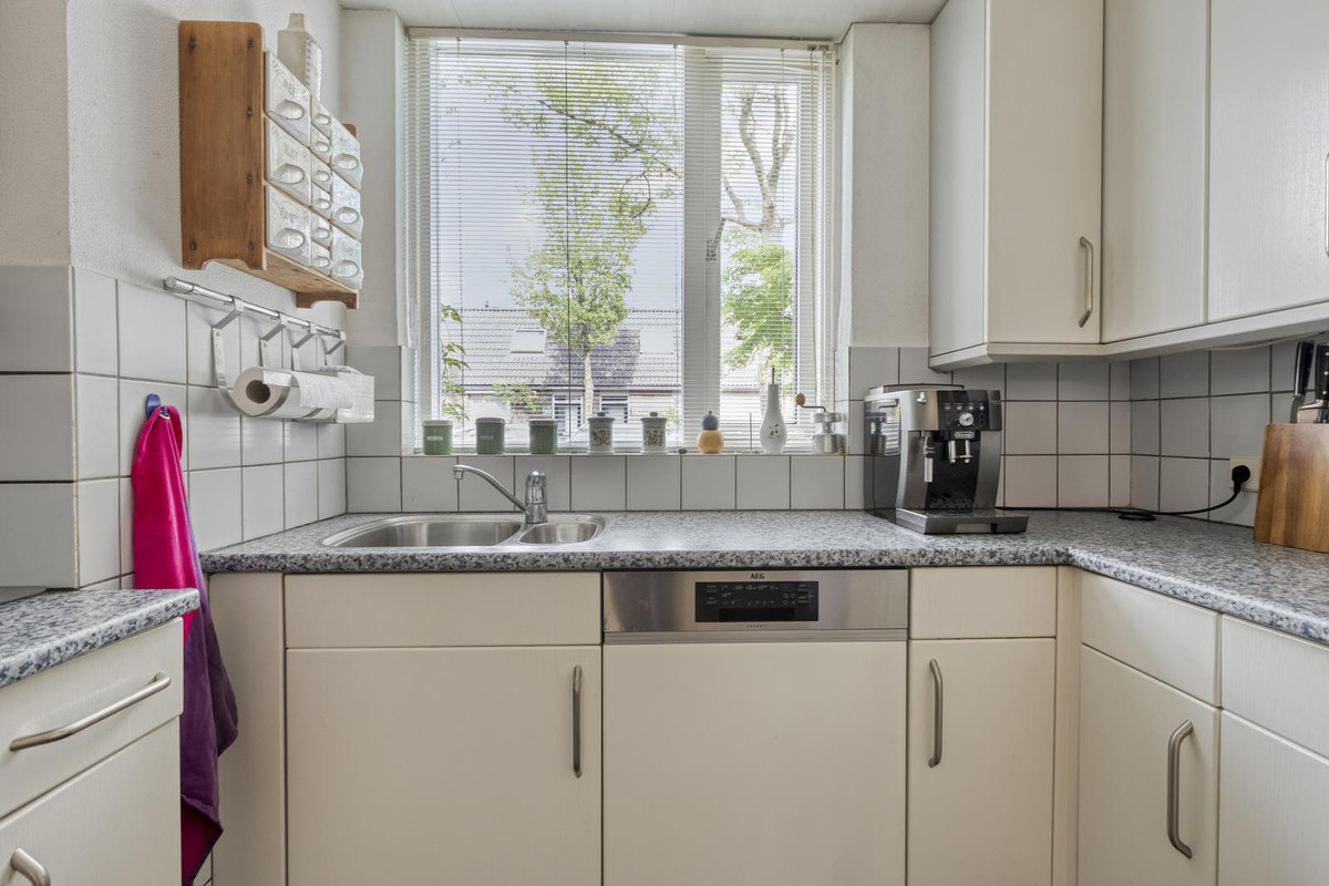 Tussenwoning te koop: Bordeauxlaan 36, Eindhoven