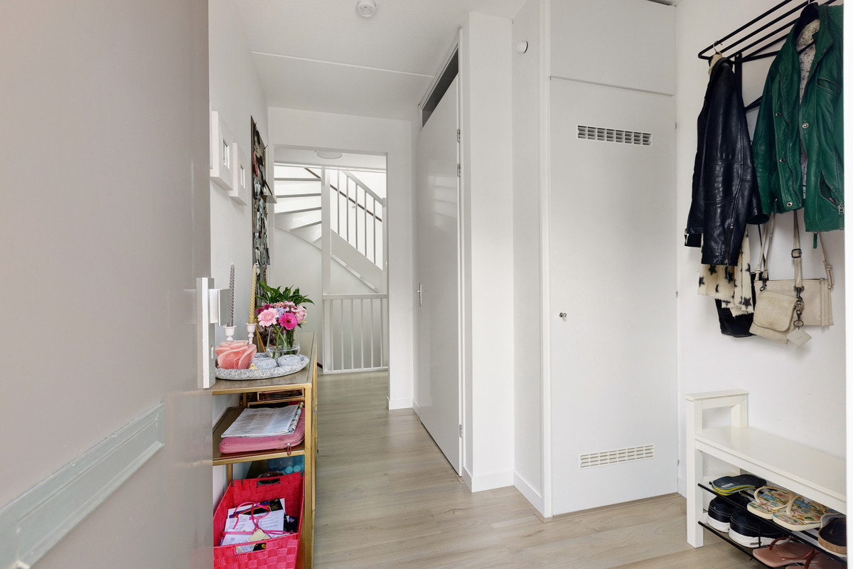 Tussenwoning te koop: Topaasstraat 1, Ede