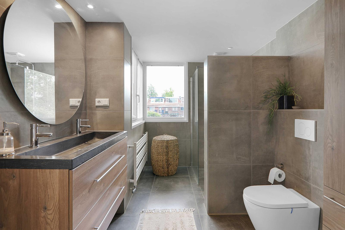 Tussenwoning te koop: Kethelweg 83, Vlaardingen