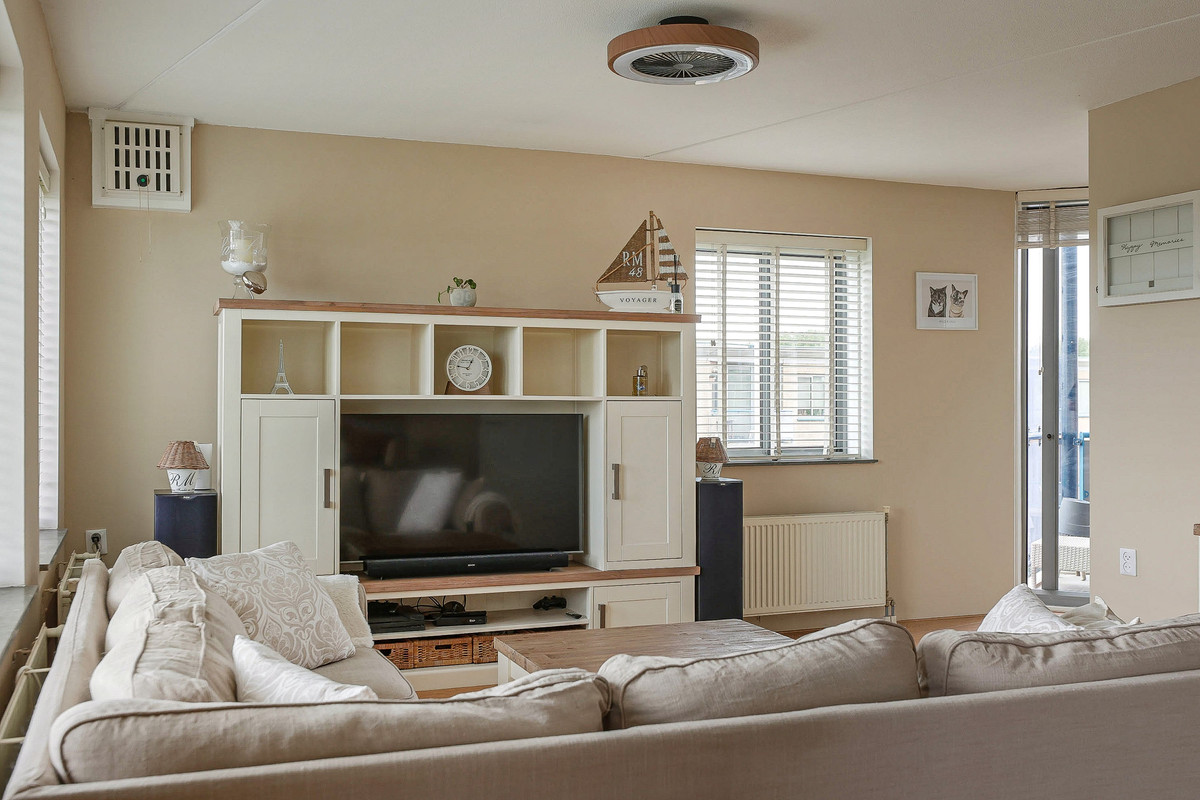 Appartement te koop: Akersingel 200, Amsterdam