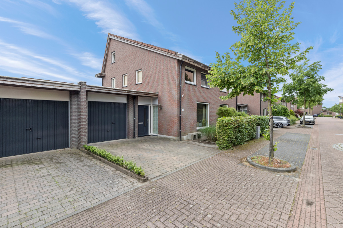 Tussenwoning te koop: Lijsbeth Van Villeynstraat 37, Helmond