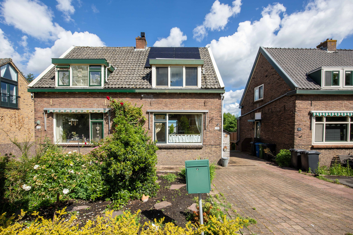 Twee-onder-één-kap te koop: Oosteinderweg 405, Aalsmeer