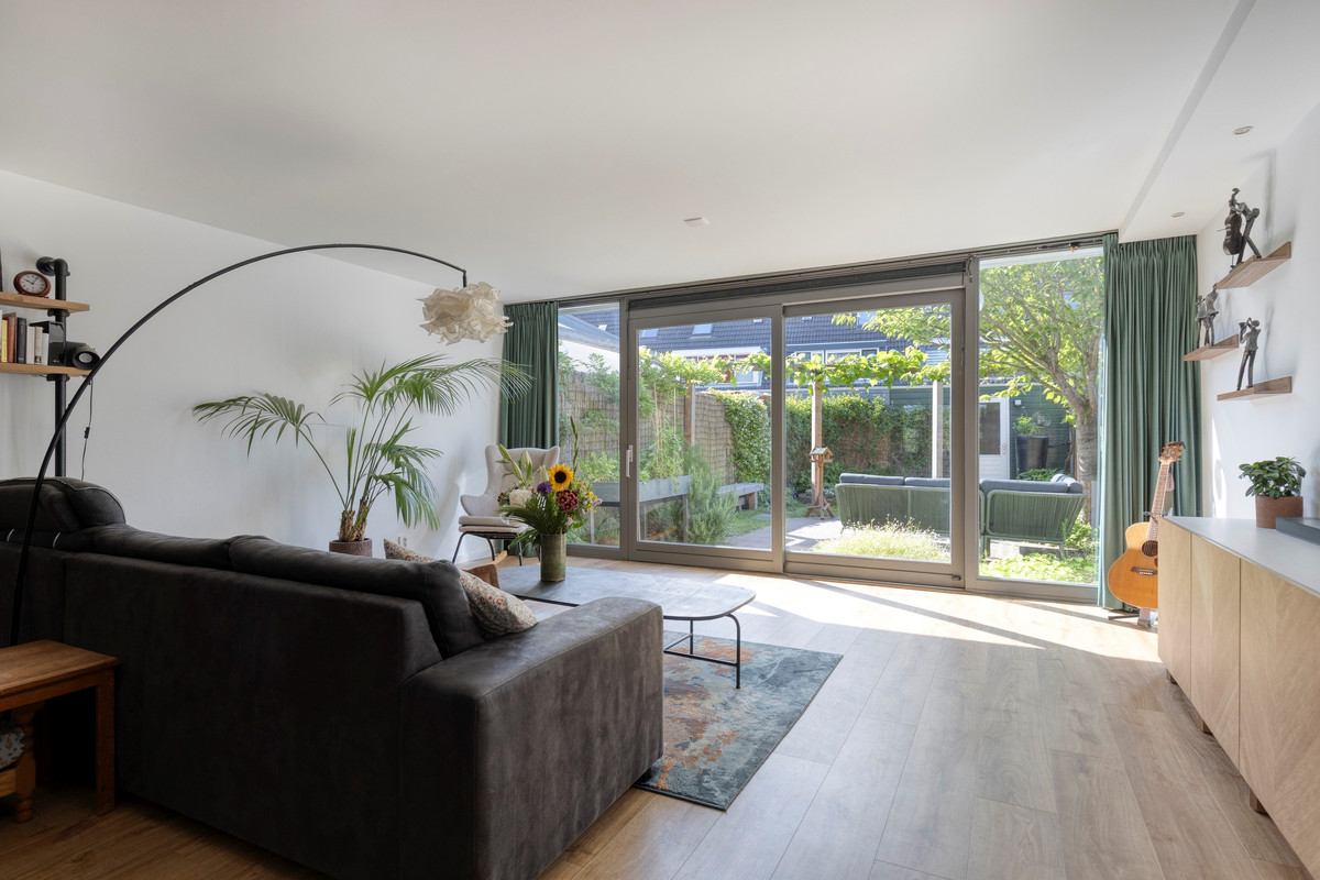 Hoekwoning te koop: Dijkwacht 104, Leiderdorp