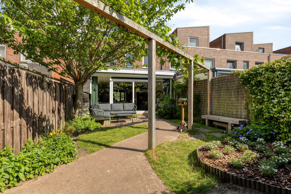 Hoekwoning te koop: Dijkwacht 104, Leiderdorp