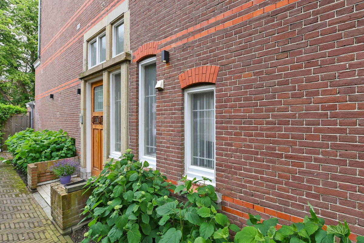 Twee-onder-één-kap te koop: Nieuwe Parklaan 75, 'S-Gravenhage