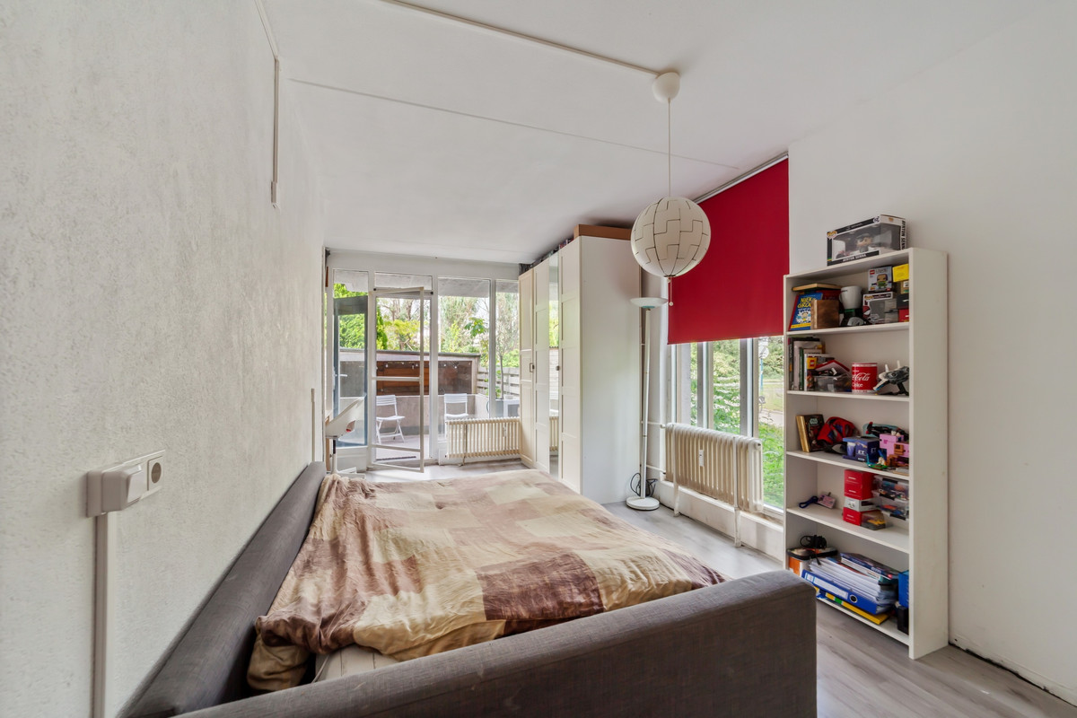 Appartement te koop: Kinderen van Versteegplein 21, Zoetermeer