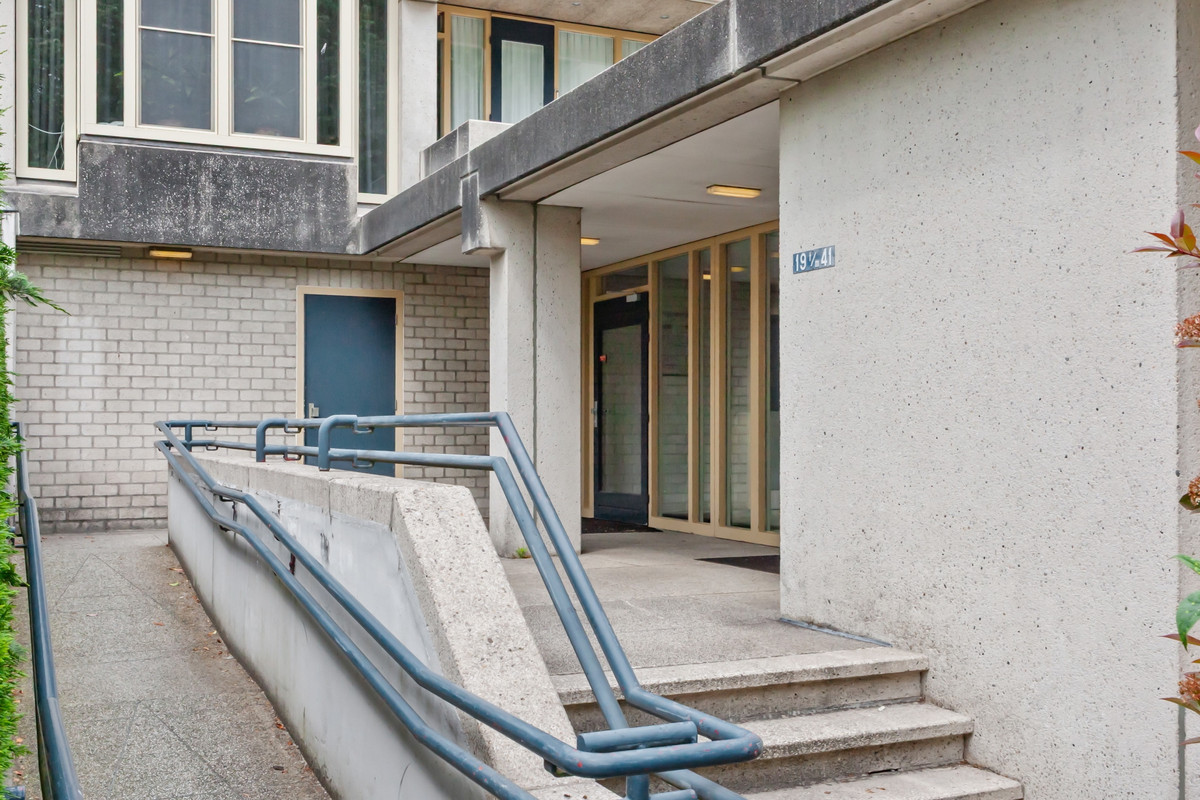 Appartement te koop: Kinderen van Versteegplein 21, Zoetermeer