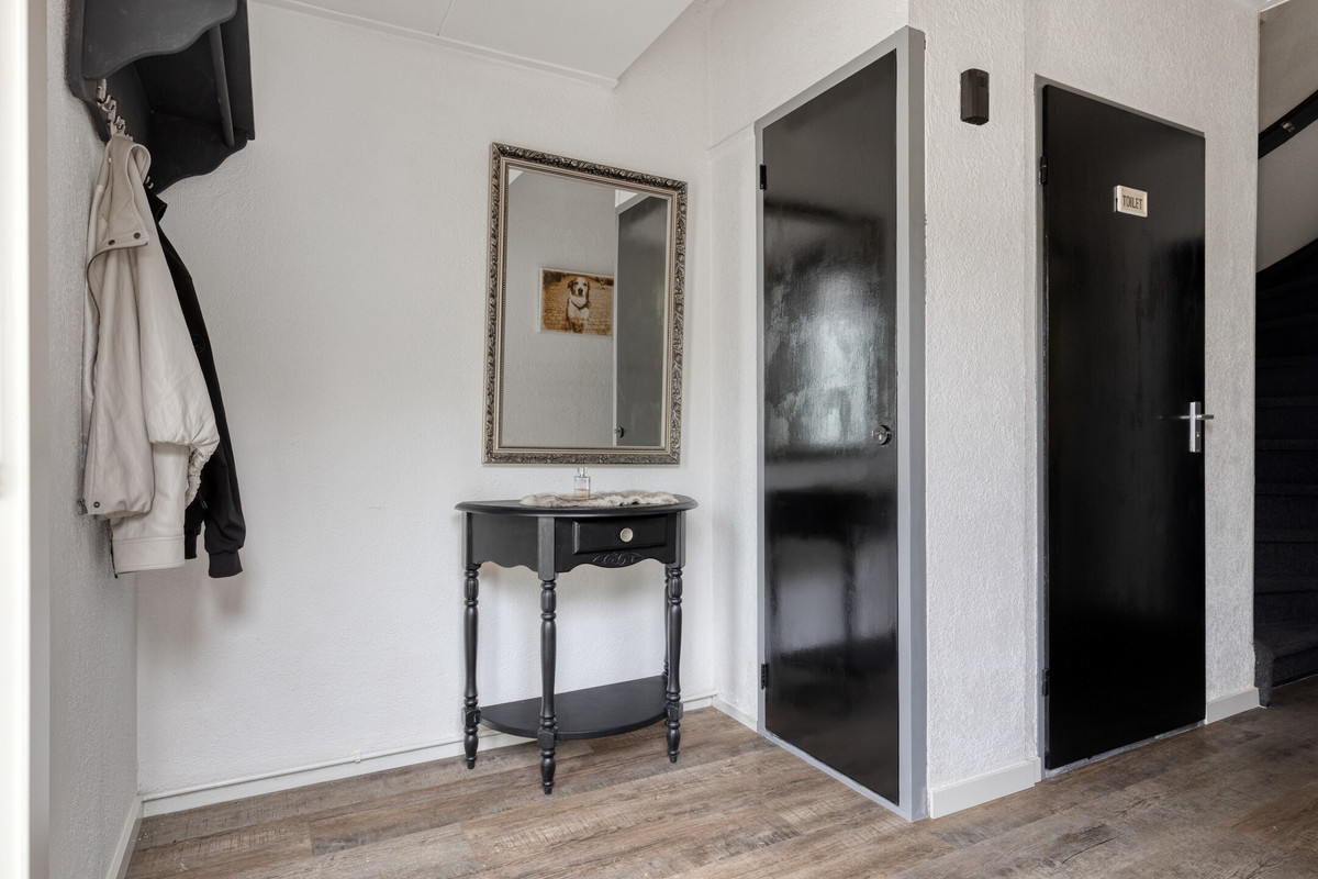 Tussenwoning te koop: De Leemput 31, Halsteren
