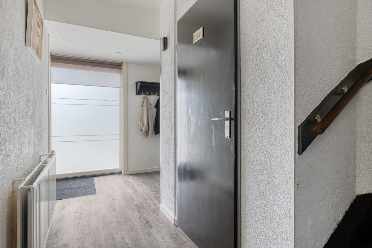 Tussenwoning te koop: De Leemput 31, Halsteren