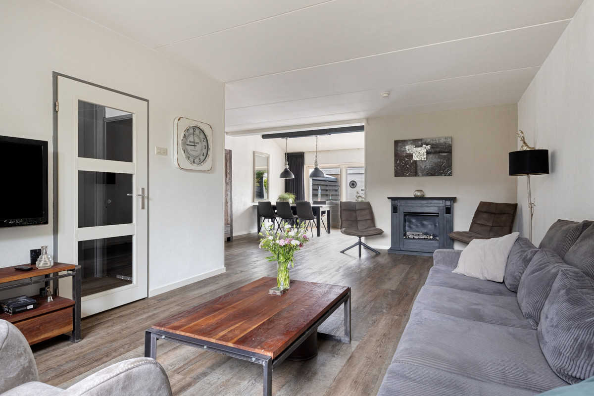 Tussenwoning te koop: De Leemput 31, Halsteren