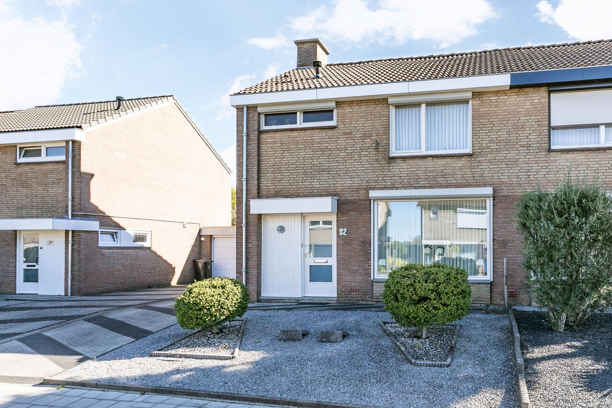Tussenwoning te koop: Servatiusstraat 82, Brunssum