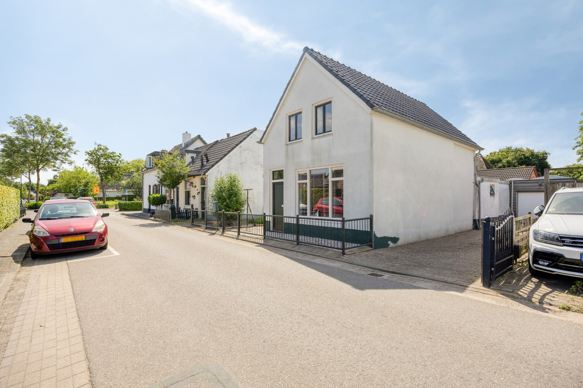 Vrijstaande woning te koop: De Koeldert 13, Waardenburg
