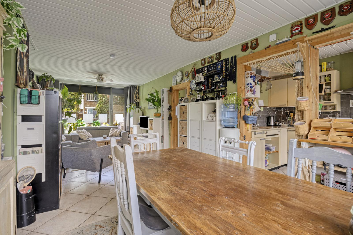 Tussenwoning te koop: Dennekruid 188, Rotterdam