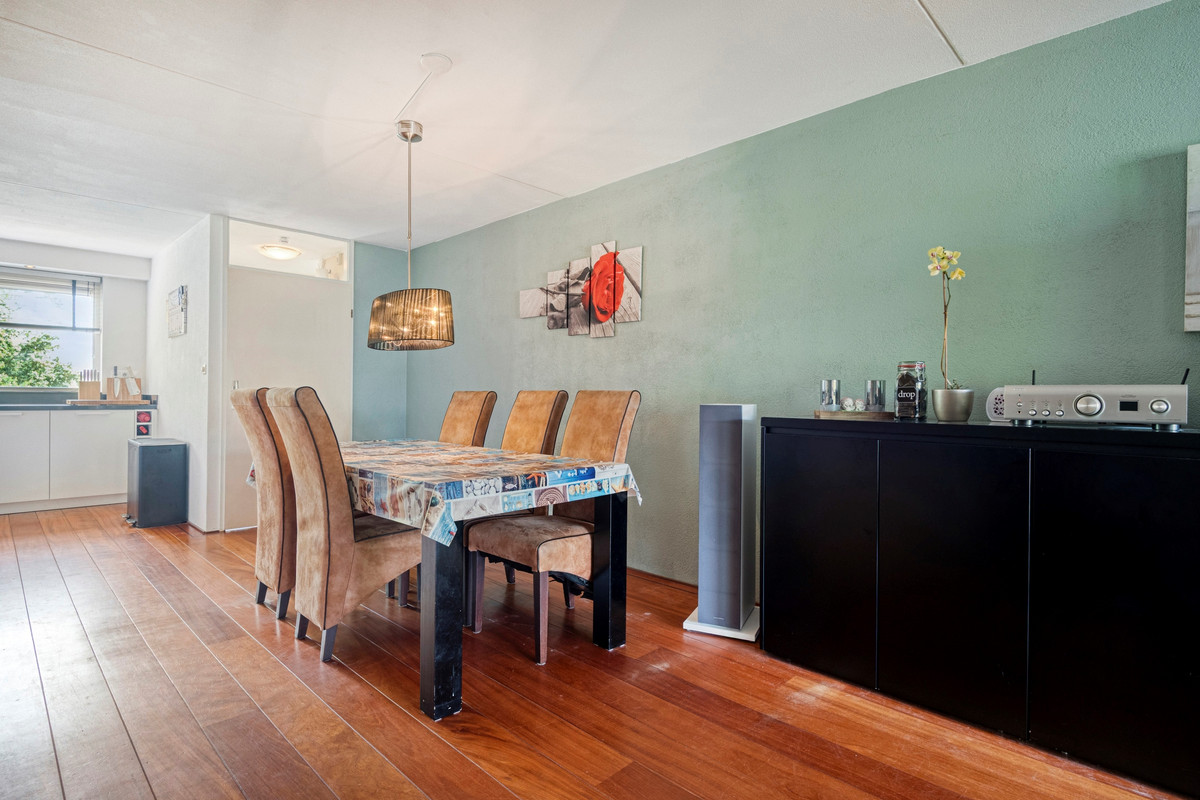 Tussenwoning te koop: Nassau Bolwerk 9, Steenbergen